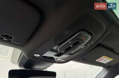 Позашляховик / Кросовер Audi e-tron S Sportback 2021 в 