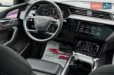 Позашляховик / Кросовер Audi e-tron S Sportback 2021 в 