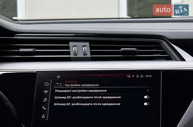 Позашляховик / Кросовер Audi e-tron S Sportback 2021 в 