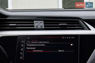 Позашляховик / Кросовер Audi e-tron S Sportback 2021 в 