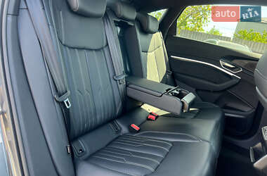 Позашляховик / Кросовер Audi e-tron S Sportback 2022 в 