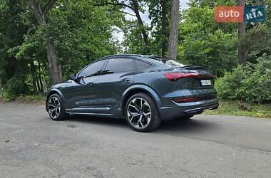Позашляховик / Кросовер Audi e-tron S Sportback 2022 в 