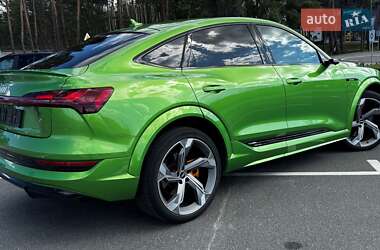Позашляховик / Кросовер Audi e-tron S Sportback 2022 в 