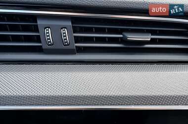 Позашляховик / Кросовер Audi e-tron S Sportback 2022 в 