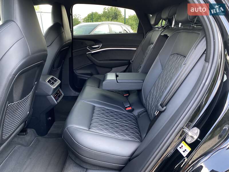 Внедорожник / Кроссовер Audi e-tron S Sportback 2022 в Львове
