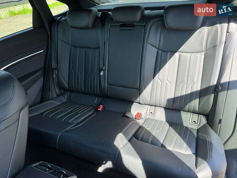 Внедорожник / Кроссовер Audi e-tron S Sportback 2022 в Луцке