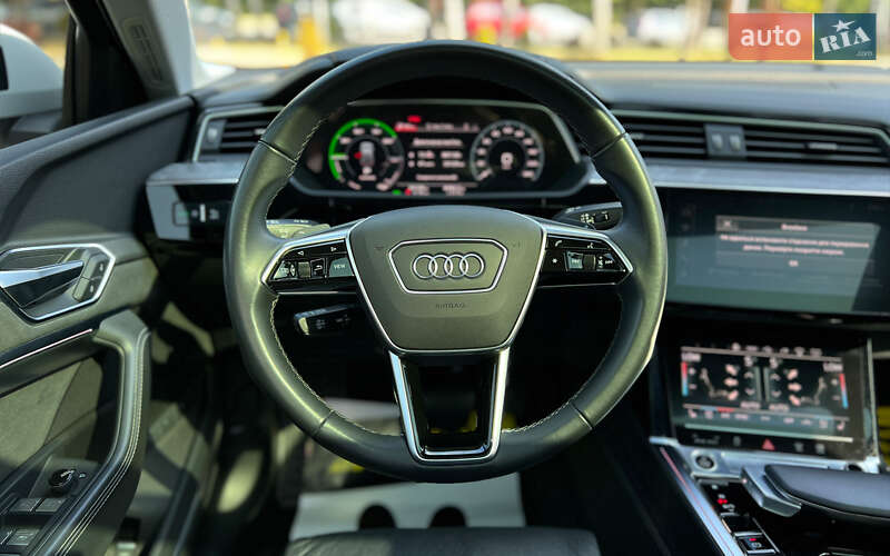 Позашляховик / Кросовер Audi e-tron S Sportback 2022 в Львові