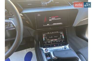 Внедорожник / Кроссовер Audi e-tron S Sportback 2022 в 