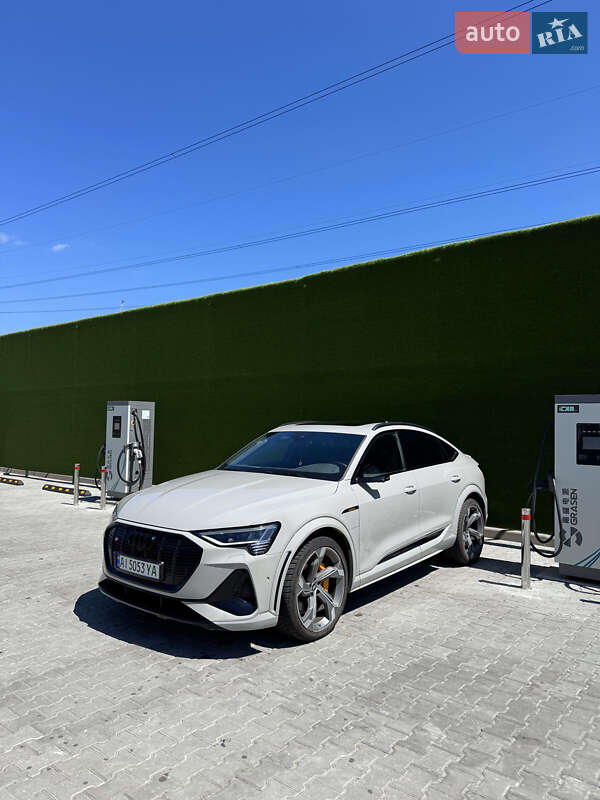 Audi e-tron S Sportback 2021