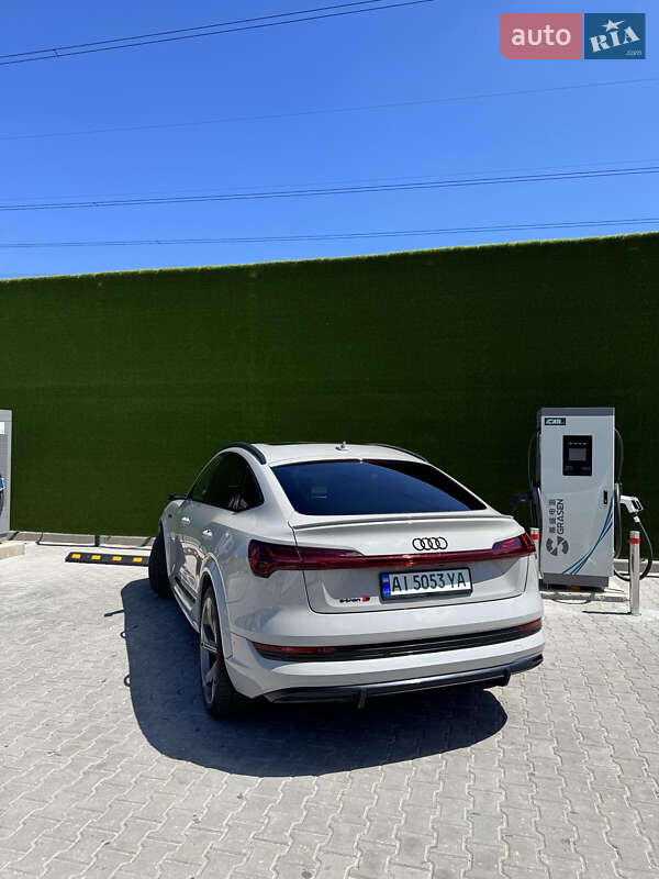 Внедорожник / Кроссовер Audi e-tron S Sportback 2021 в Киеве