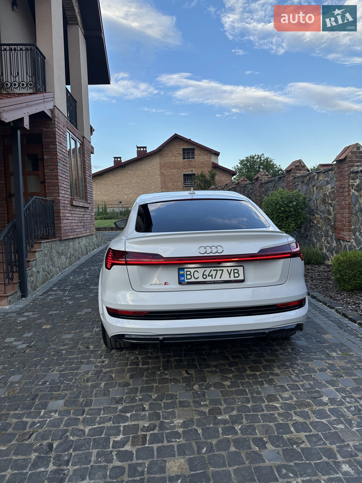 2021 Audi e-tron S Sportback - мініатюра 8