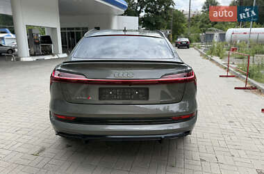 Внедорожник / Кроссовер Audi e-tron S Sportback 2022 в 