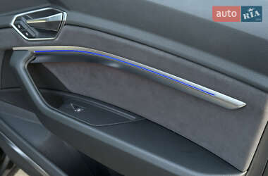 Внедорожник / Кроссовер Audi e-tron S Sportback 2022 в 