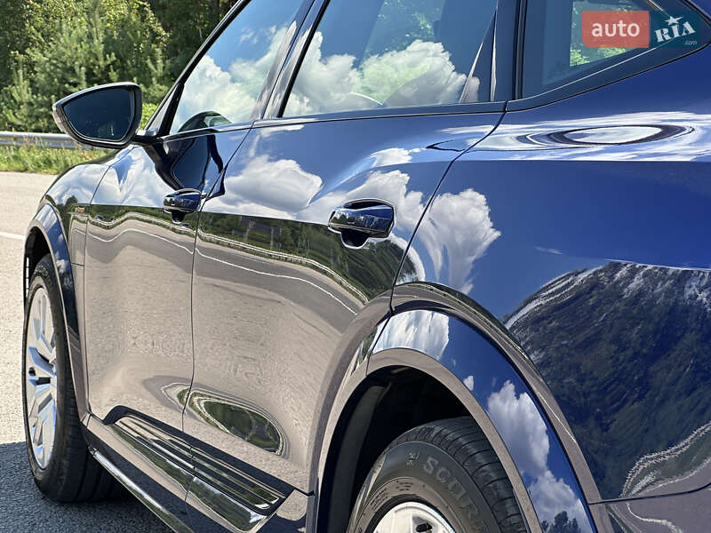 Позашляховик / Кросовер Audi e-tron S Sportback 2020 в Ковелі