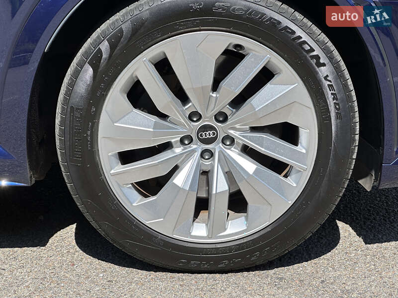 Позашляховик / Кросовер Audi e-tron S Sportback 2020 в Ковелі