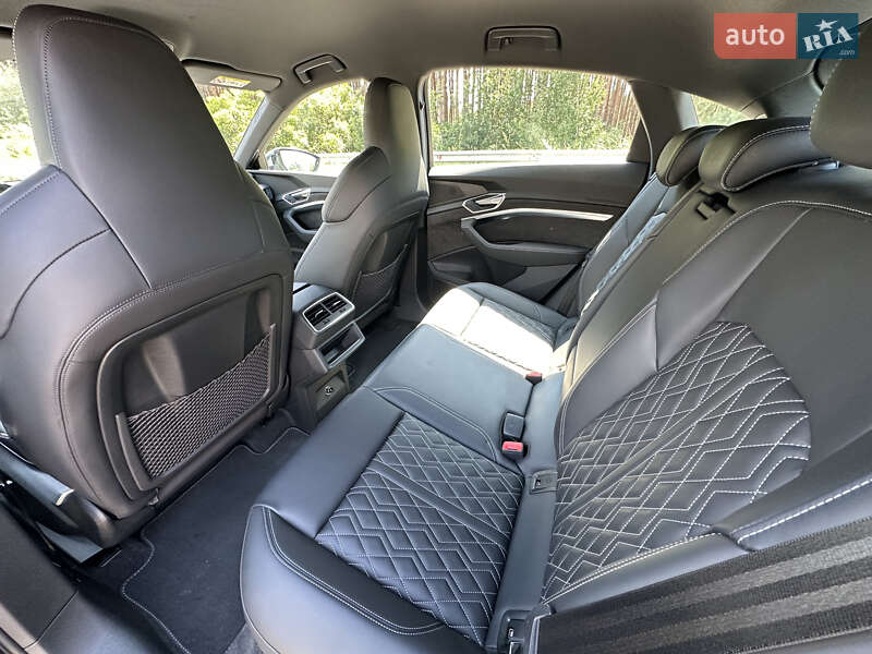 Позашляховик / Кросовер Audi e-tron S Sportback 2020 в Ковелі