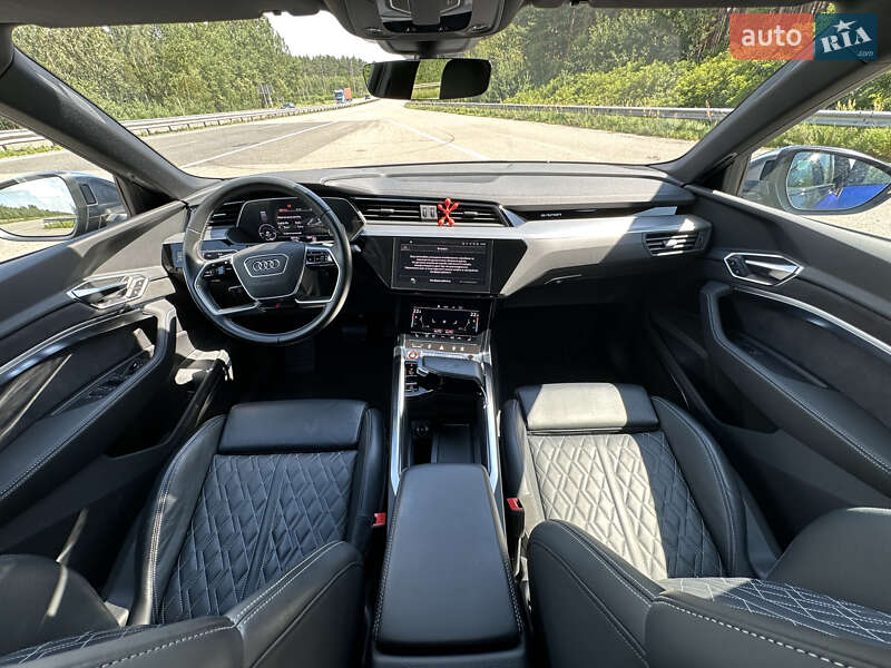 Позашляховик / Кросовер Audi e-tron S Sportback 2020 в Ковелі