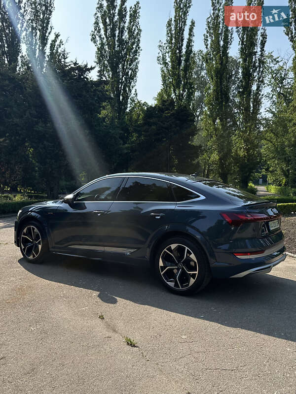 Внедорожник / Кроссовер Audi e-tron S Sportback 2021 в Киеве