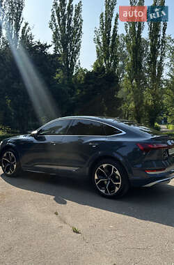 Внедорожник / Кроссовер Audi e-tron S Sportback 2021 в 