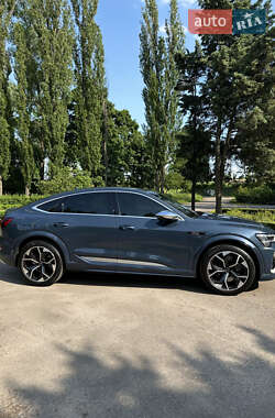 Внедорожник / Кроссовер Audi e-tron S Sportback 2021 в 
