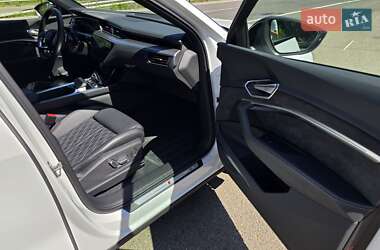 Внедорожник / Кроссовер Audi e-tron S Sportback 2021 в 