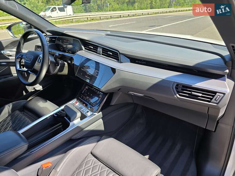 Позашляховик / Кросовер Audi e-tron S Sportback 2021 в Ковелі фото 75 Позашляховик / Кросовер Audi e-tron S Sportback 2021 в Ковелі