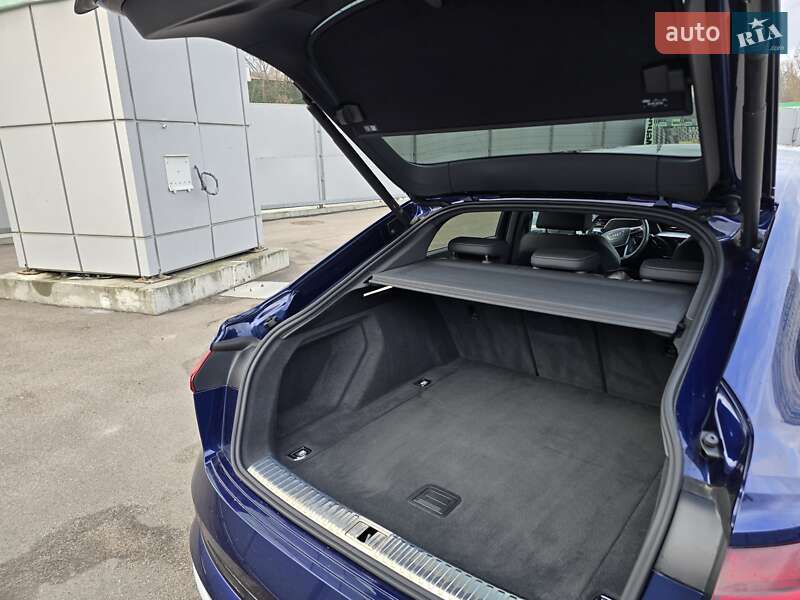 Внедорожник / Кроссовер Audi e-tron S Sportback 2021 в Киеве фото 11 Внедорожник / Кроссовер Audi e-tron S Sportback 2021 в Киеве