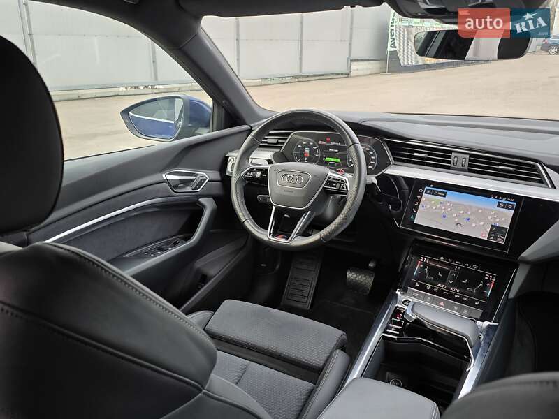 Внедорожник / Кроссовер Audi e-tron S Sportback 2021 в Киеве фото 16 Внедорожник / Кроссовер Audi e-tron S Sportback 2021 в Киеве