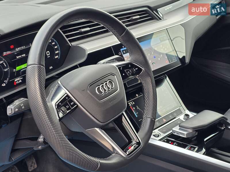 Внедорожник / Кроссовер Audi e-tron S Sportback 2021 в Киеве фото 32 Внедорожник / Кроссовер Audi e-tron S Sportback 2021 в Киеве
