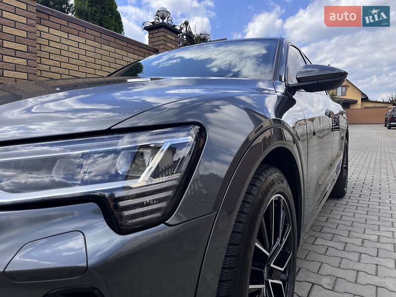 Внедорожник / Кроссовер Audi e-tron S Sportback 2020 в Луцке фото 12 Внедорожник / Кроссовер Audi e-tron S Sportback 2020 в Луцке