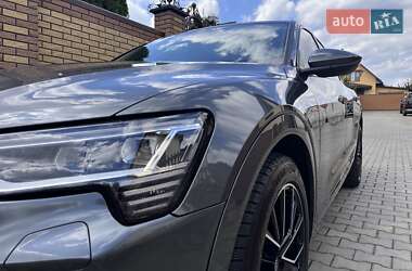 Позашляховик / Кросовер Audi e-tron S Sportback 2020 в  фото 12 Позашляховик / Кросовер Audi e-tron S Sportback 2020 в