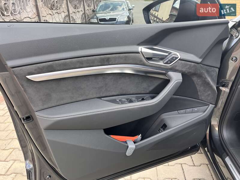Внедорожник / Кроссовер Audi e-tron S Sportback 2020 в Луцке фото 15 Внедорожник / Кроссовер Audi e-tron S Sportback 2020 в Луцке