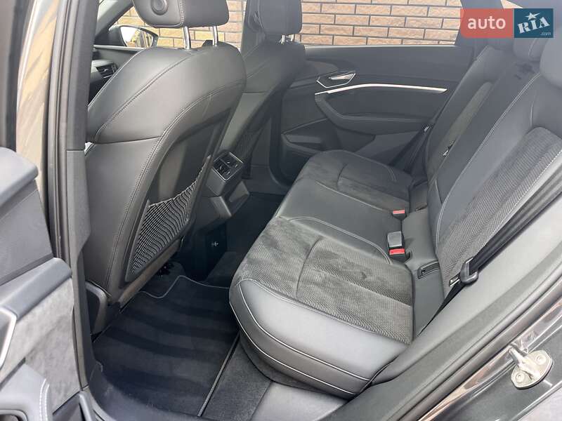 Внедорожник / Кроссовер Audi e-tron S Sportback 2020 в Луцке фото 23 Внедорожник / Кроссовер Audi e-tron S Sportback 2020 в Луцке