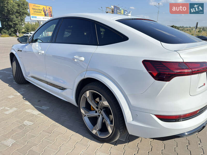 Позашляховик / Кросовер Audi e-tron S Sportback 2021 в Києві фото 19 Позашляховик / Кросовер Audi e-tron S Sportback 2021 в Києві