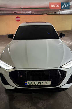 Внедорожник / Кроссовер Audi e-tron S Sportback 2022 в 