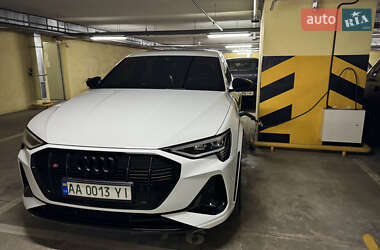Внедорожник / Кроссовер Audi e-tron S Sportback 2022 в 