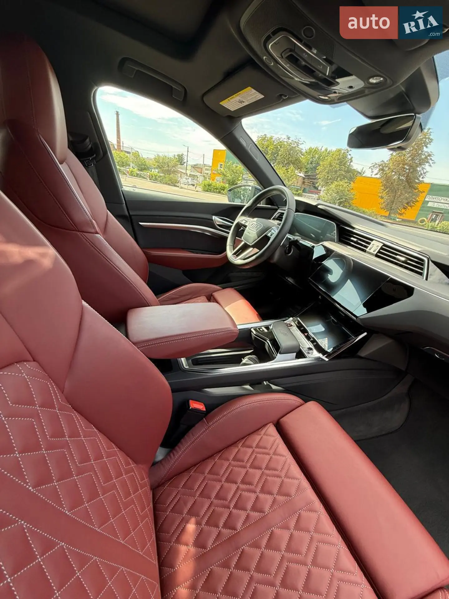 2023 Audi e-tron S Sportback - мініатюра 12