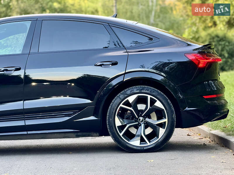 Позашляховик / Кросовер Audi e-tron S Sportback 2021 в Тернополі фото 11 Позашляховик / Кросовер Audi e-tron S Sportback 2021 в Тернополі