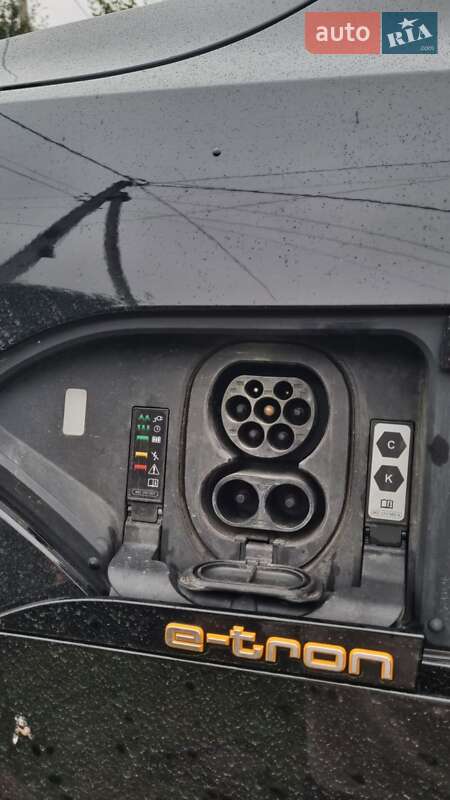 Позашляховик / Кросовер Audi e-tron S Sportback 2021 в Тернополі фото 25 Позашляховик / Кросовер Audi e-tron S Sportback 2021 в Тернополі