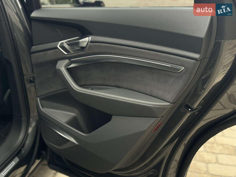 Внедорожник / Кроссовер Audi e-tron S Sportback 2022 в Луцке