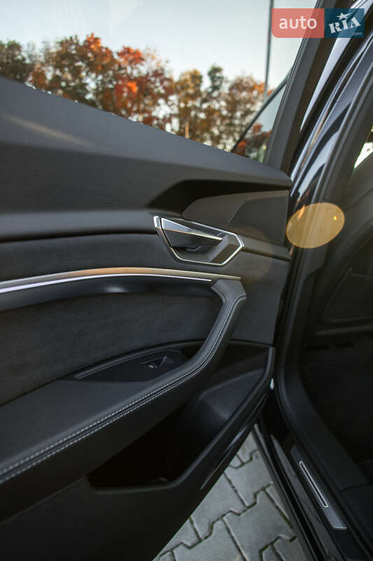 Внедорожник / Кроссовер Audi e-tron S Sportback 2021 в Львове фото 20 Внедорожник / Кроссовер Audi e-tron S Sportback 2021 в Львове