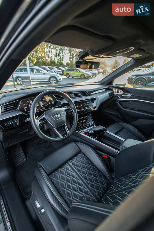 Внедорожник / Кроссовер Audi e-tron S Sportback 2021 в Львове фото 13 Внедорожник / Кроссовер Audi e-tron S Sportback 2021 в Львове