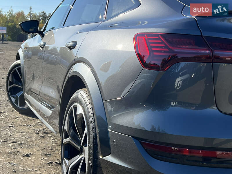Позашляховик / Кросовер Audi e-tron S Sportback 2022 в Луцьку