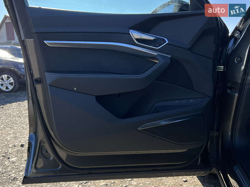 Позашляховик / Кросовер Audi e-tron S Sportback 2022 в Луцьку