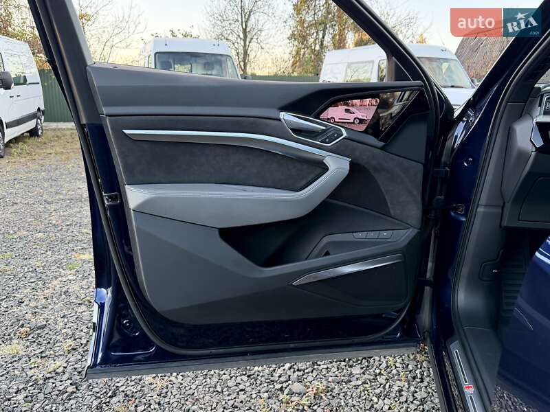 Внедорожник / Кроссовер Audi e-tron S Sportback 2021 в Киеве фото 27 Внедорожник / Кроссовер Audi e-tron S Sportback 2021 в Киеве