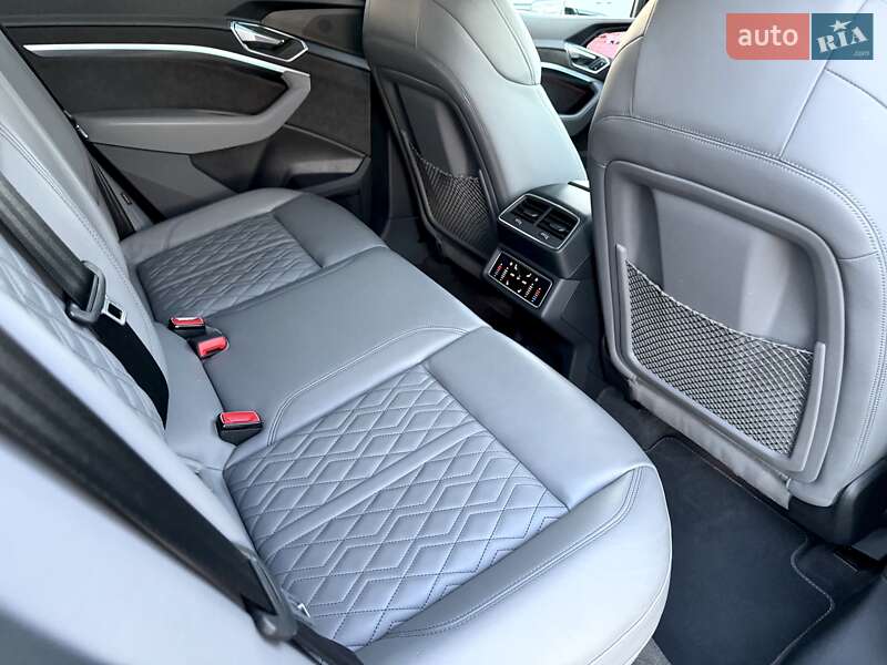 Внедорожник / Кроссовер Audi e-tron S Sportback 2021 в Киеве фото 56 Внедорожник / Кроссовер Audi e-tron S Sportback 2021 в Киеве