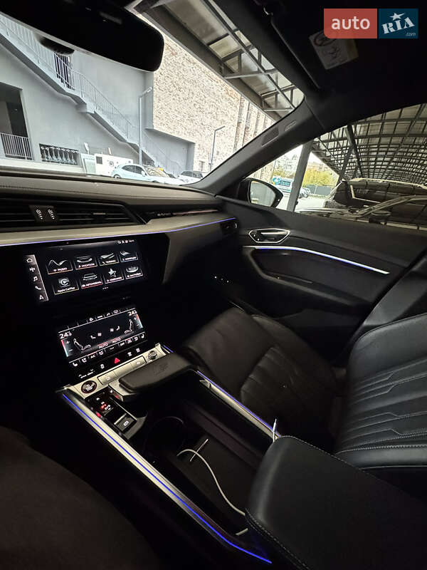 Позашляховик / Кросовер Audi e-tron S Sportback 2022 в Дніпрі