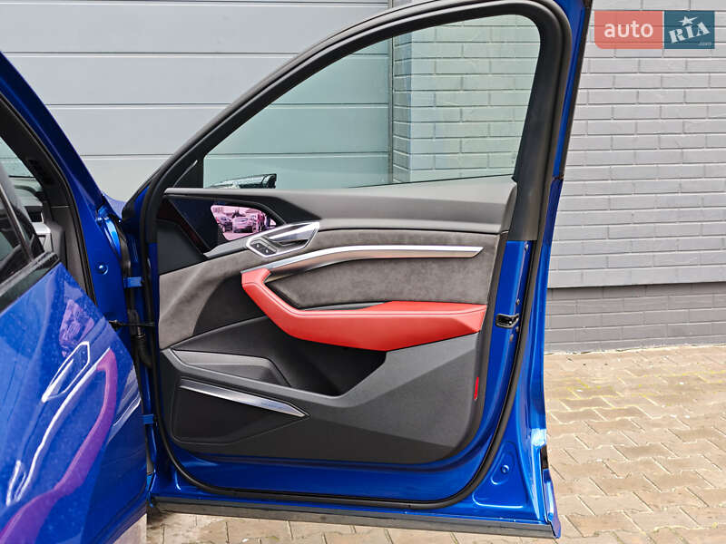 Позашляховик / Кросовер Audi e-tron S Sportback 2021 в Луцьку