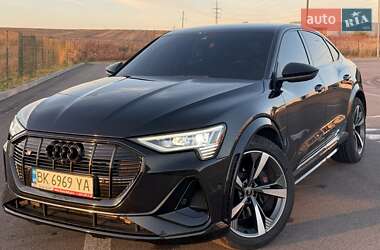 Внедорожник / Кроссовер Audi e-tron S Sportback 2022 в Ровно