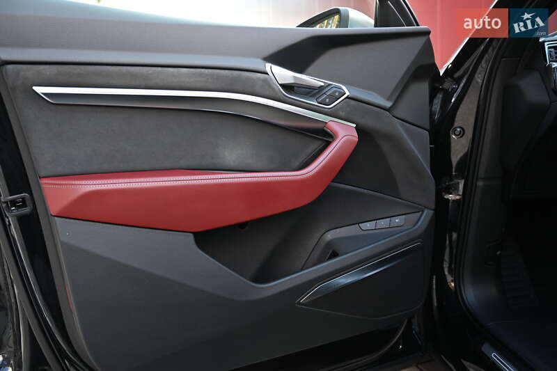 Позашляховик / Кросовер Audi e-tron S Sportback 2022 в Львові